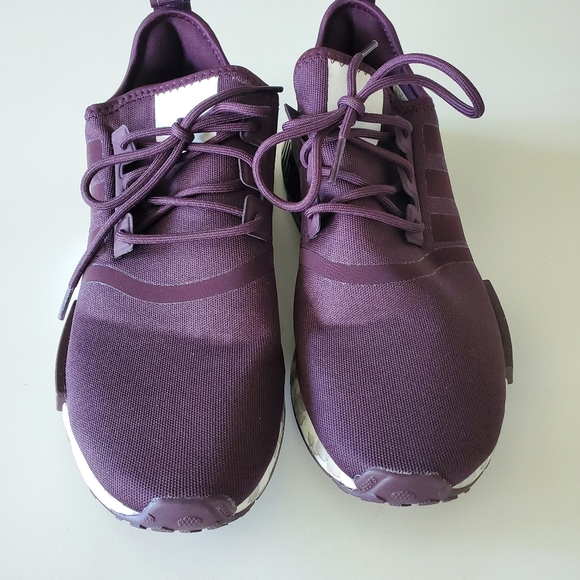 Womens Adidas NMD_R1. Size 9.5 - Picture 3 of 5